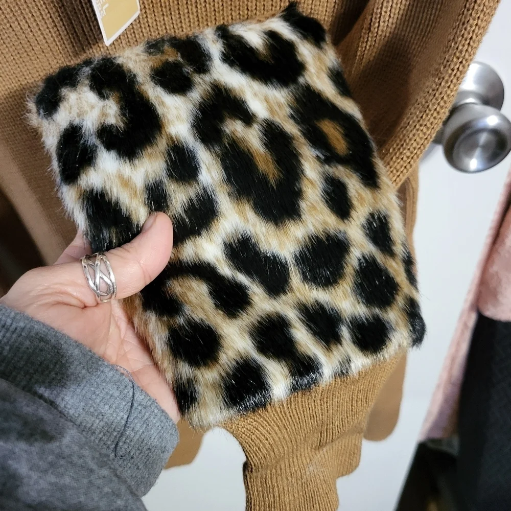 NWT WOMANS MICHAEL KORS FUR CUFFED SWEATER SZ S